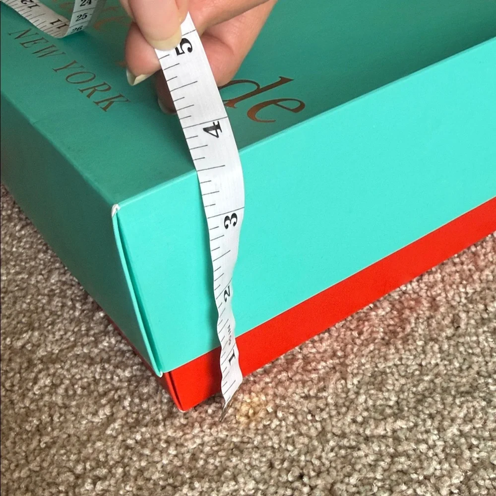 Kate Spade Turquoise Boxes with Gold Accents ♠️